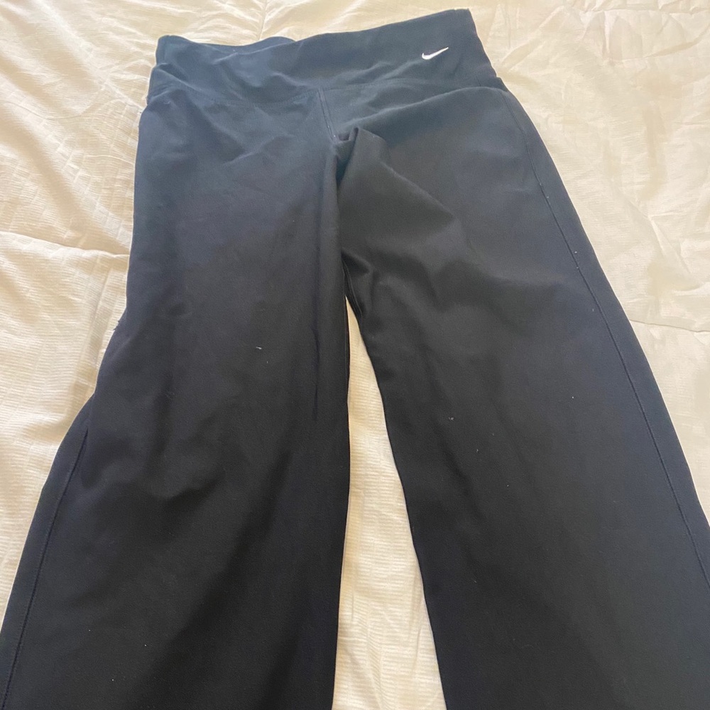 Women’s yoga pants